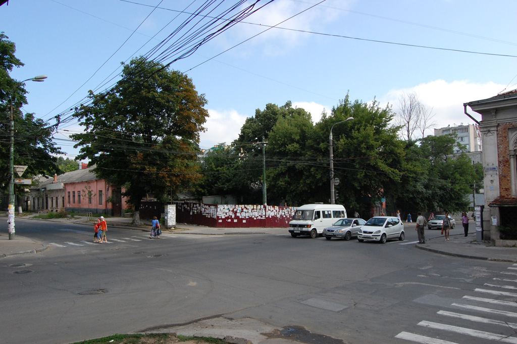 MD, Orasul Chisinau, Intersecția străzilor Bănulescu Bodoni și Columna