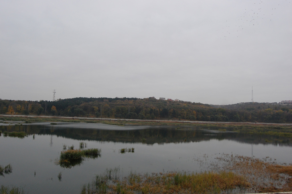 MD, Orasul Chisinau, Lacul Valea Morilor, Vedere spre sectorul Telecentru