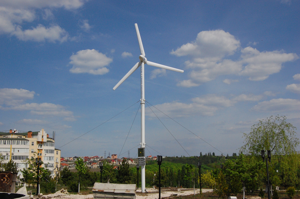 MD, Orasul Chişinău, Turbină eoliană creata de Universitatea Tehnica