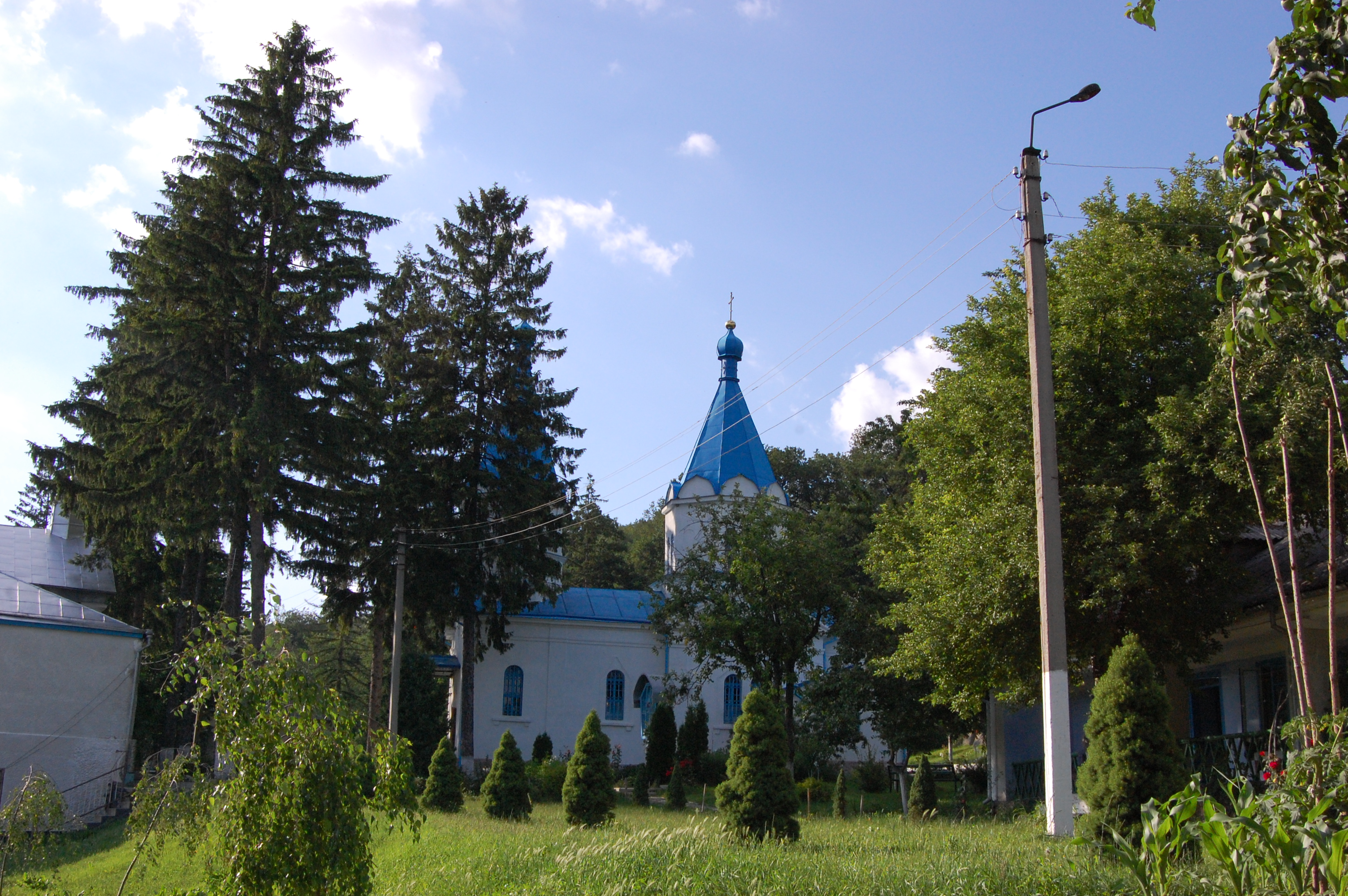 MD, Raionul Străşeni, Satul Ţigăneşti, Manastirea Tiganesti, Biserica