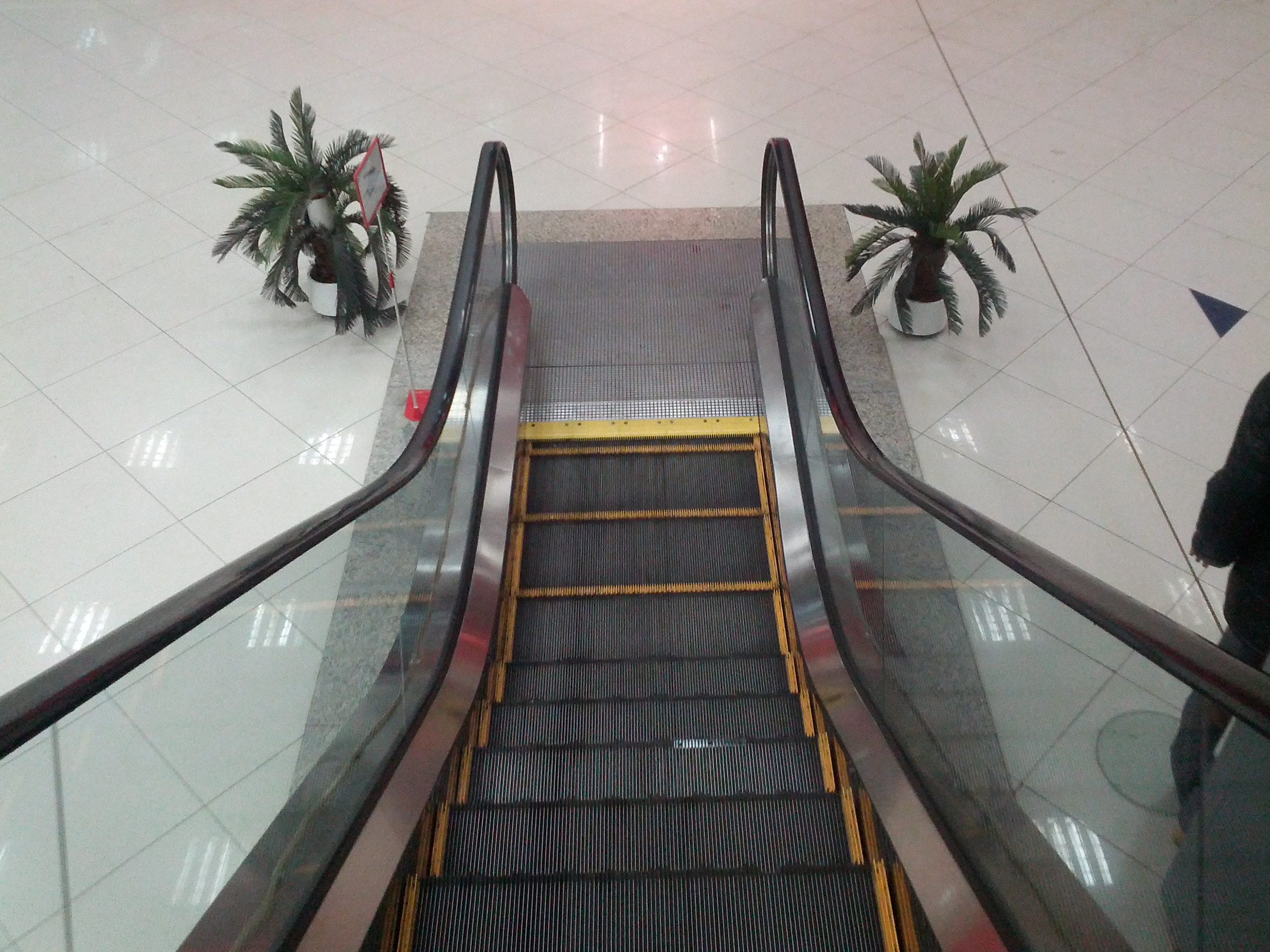 MD, Orasul Chisinau, Megapolis Mall, Escalator