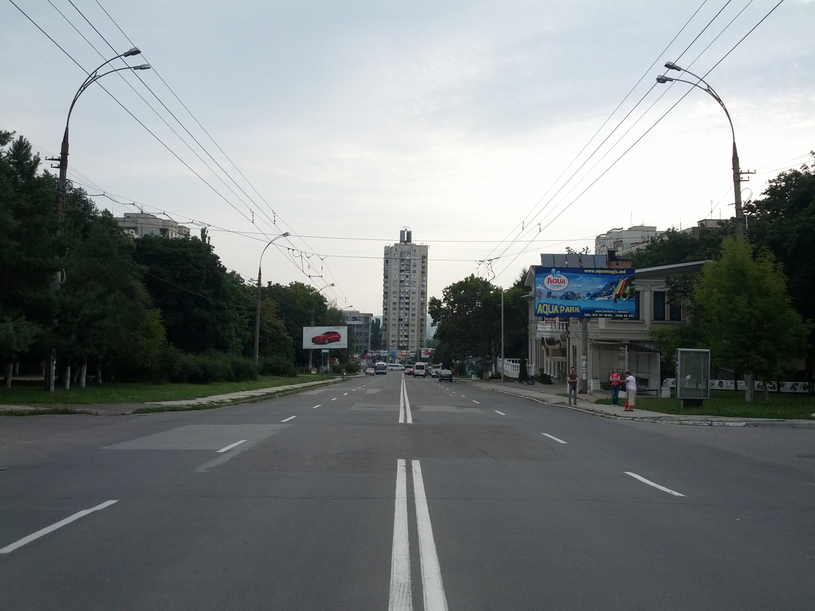 MD, Orasul Chisinau, Bulevardul Traian, vedere spre Bulevardul Dacia