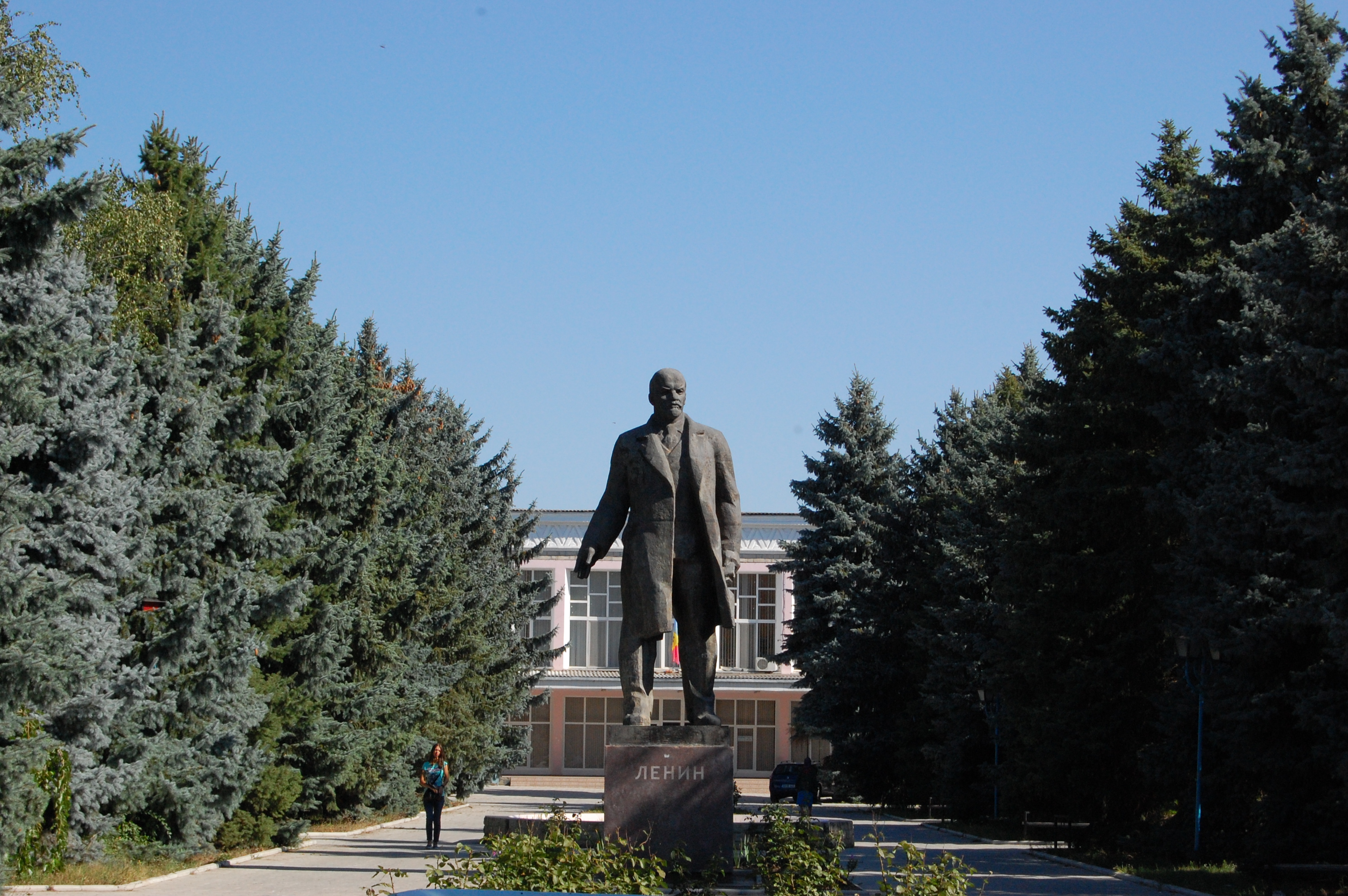 MD, Orasul Anenii Noi, Monument lui Lenin