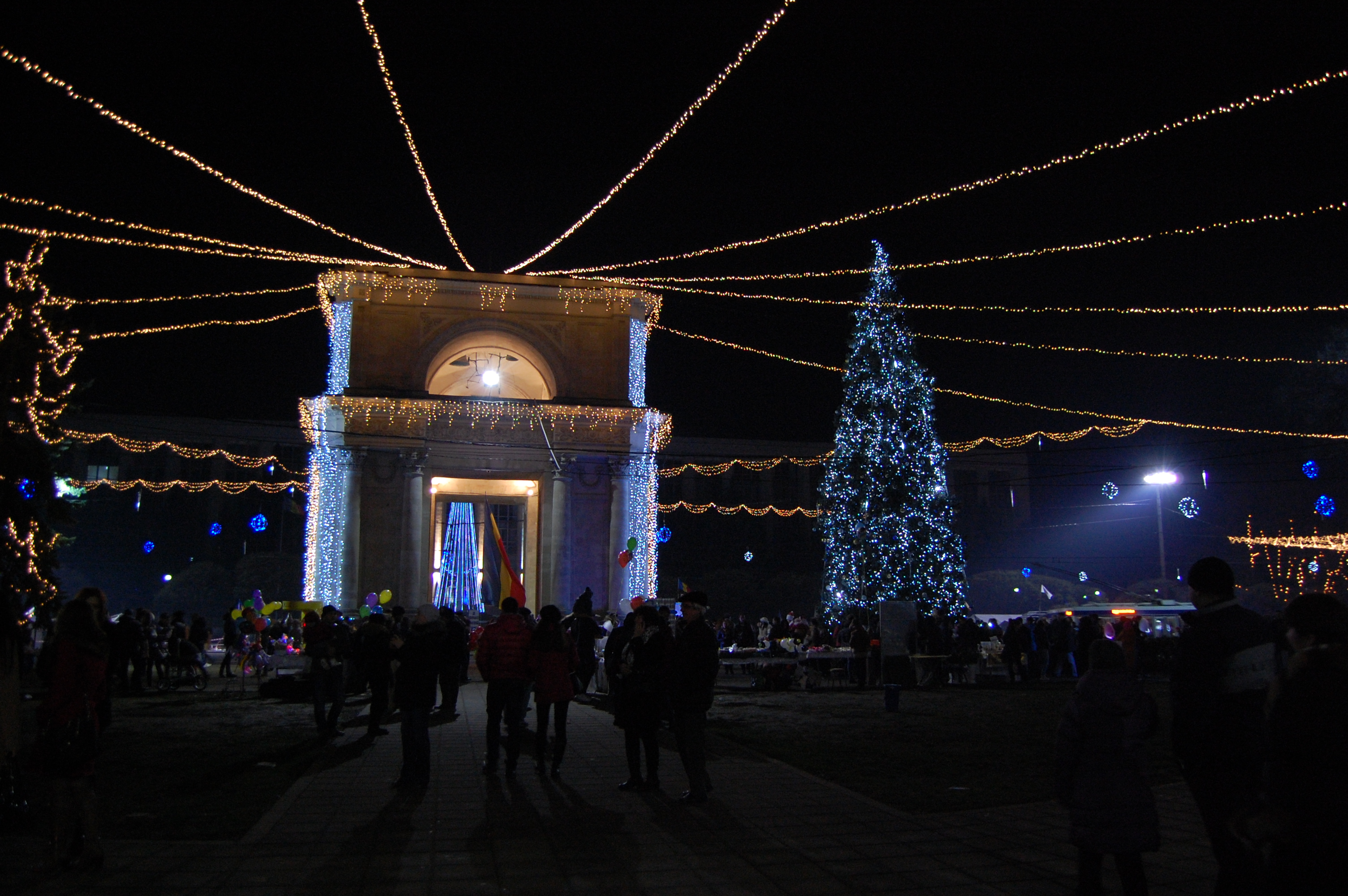 MD, Orasul Chisinau, Arca de Triumf ornamenta de Craciun