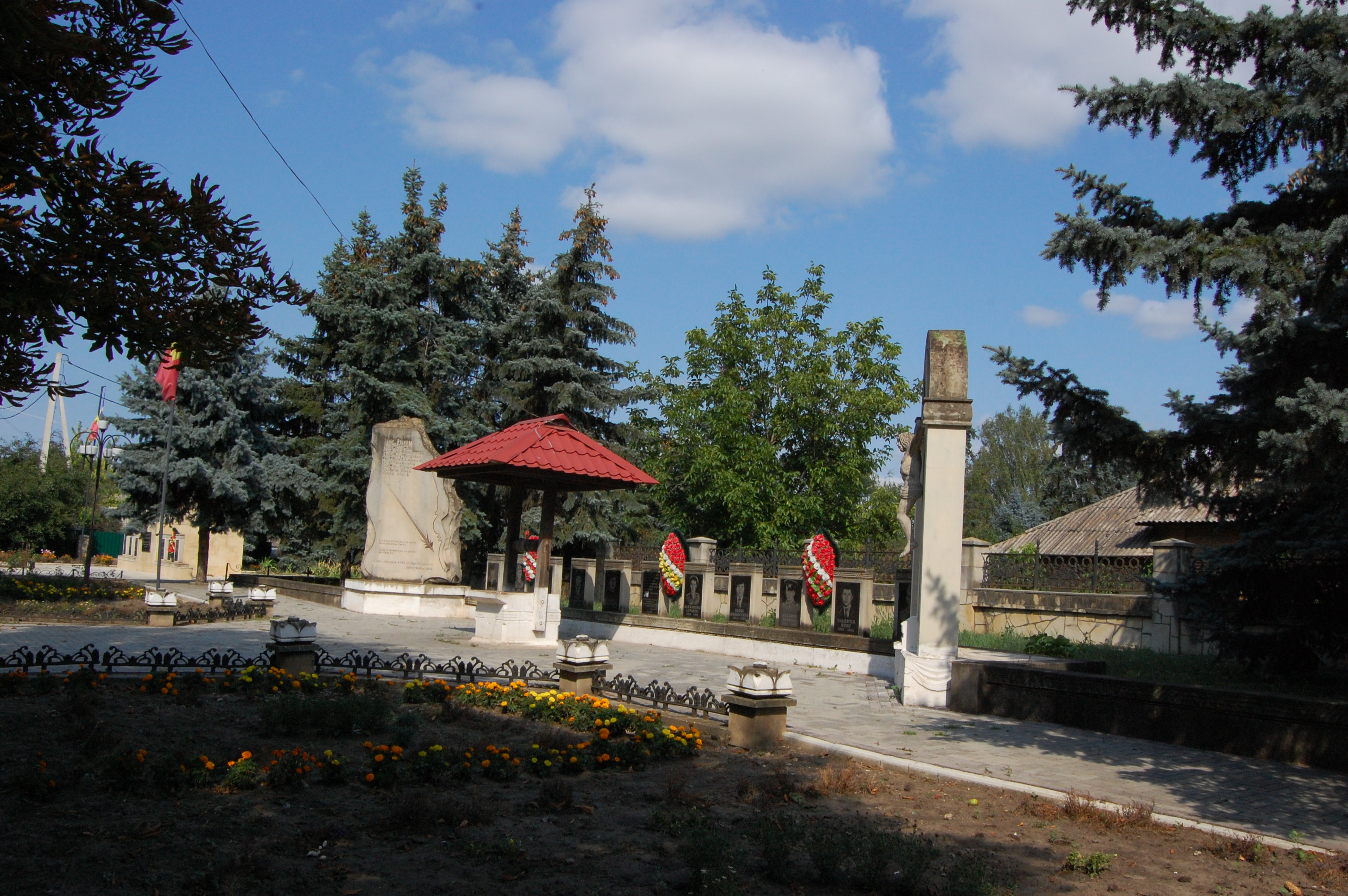 MD, Orasul Soroca, Monument Eroilor cazuti in razboiul de pe Nistru