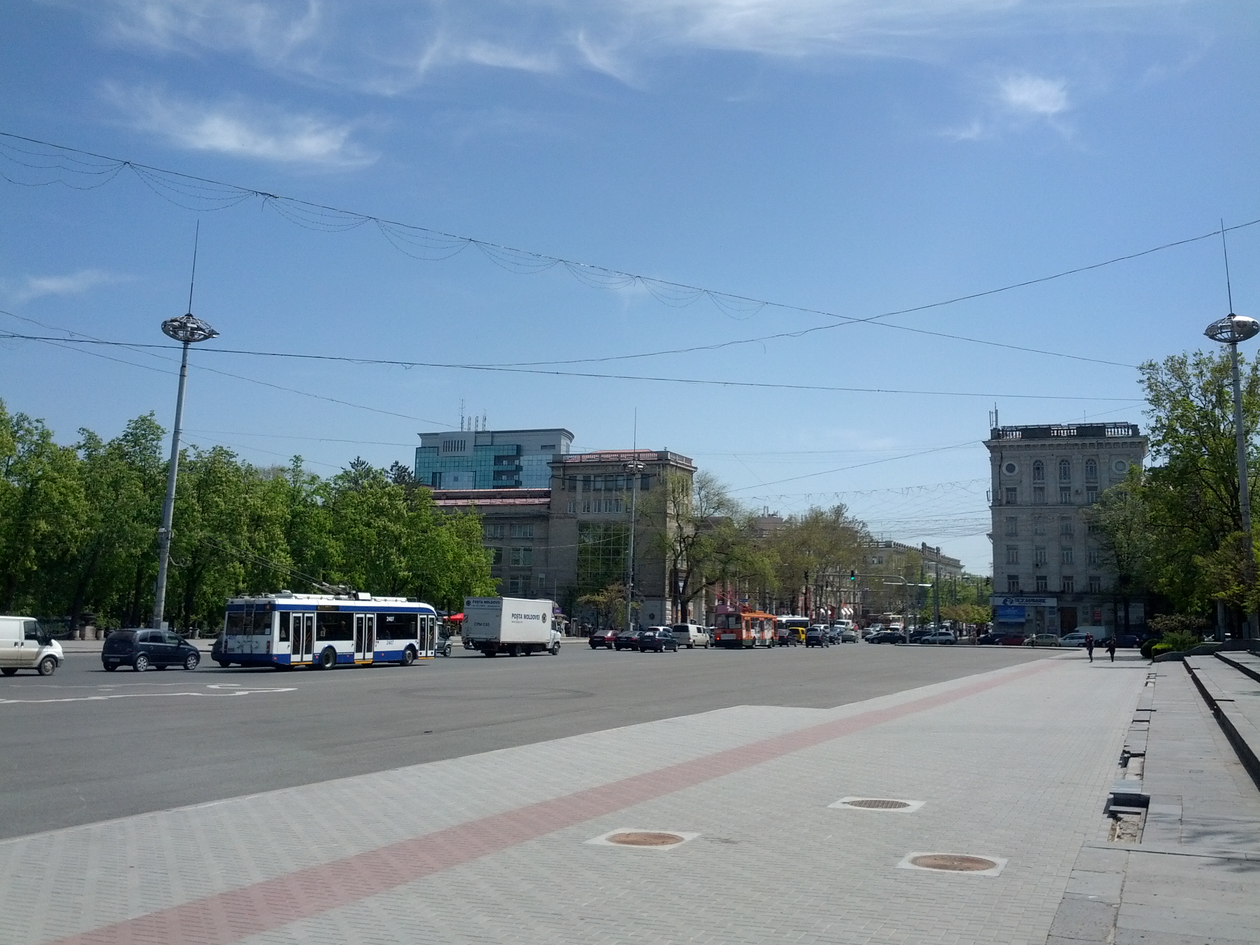 MD, Orasul Chisinau, Piata Marii Adunari Nationale - Vedere spre Lumea Copiilor 