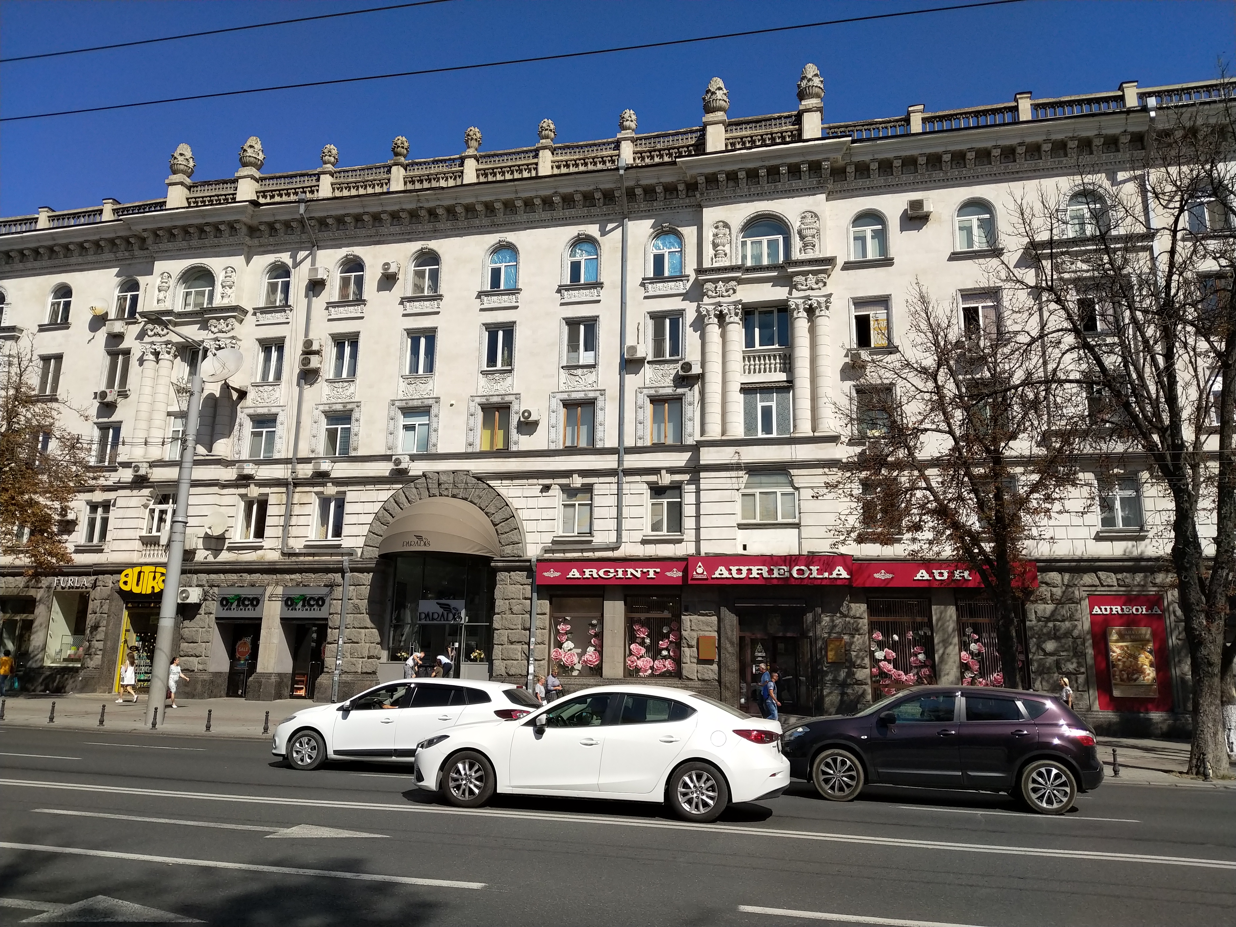 MD, Orasul Chisinau, Aureola pe Bulevardul Ștefan cel Mare