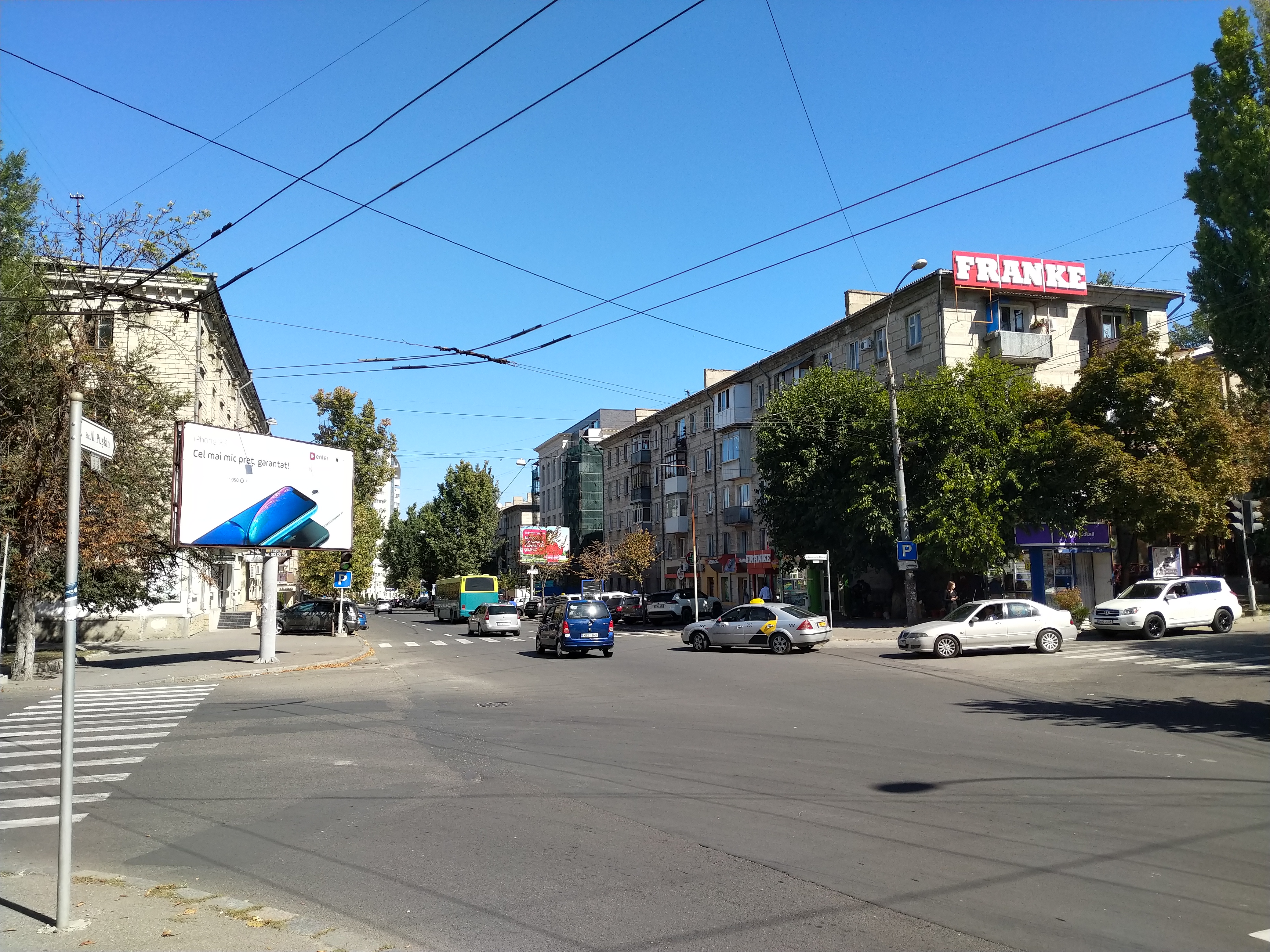 MD, Orasul Chisinau, Intersecția Străzilor Pușkin cu Constantin Tănase