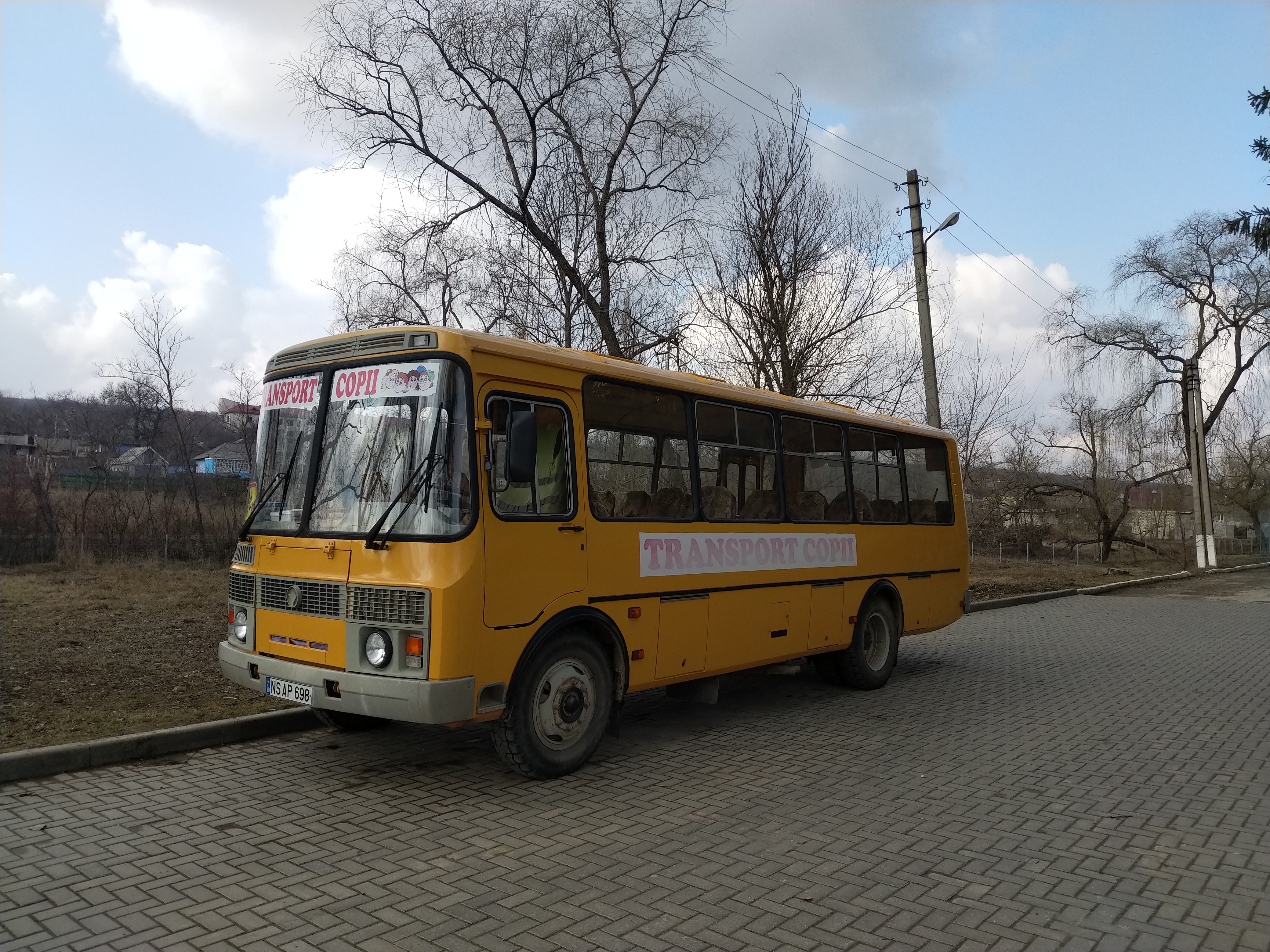 MD, District Nisporeni, Satul Bolduresti, Autobuz Scolar