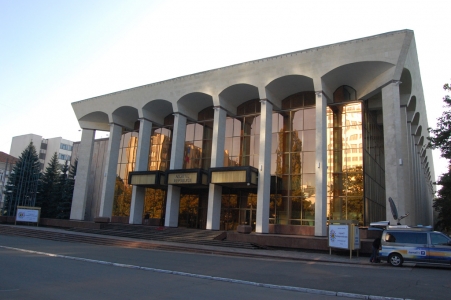 MD, Orasul Chisinau, Palatul Republicii, sediul temporar al Parlamentului Republicii Moldova