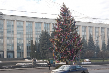 MD, Orasul Chişinău, Pomul de Craciun in Piața Marii Adunări Naționale