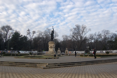 MD, Orasul Chisinau, Monument lui Ștefan cel Mare și Sfînt