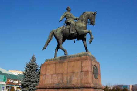 MD, Orasul Chişinău, Monument lui Grigore Kotovski