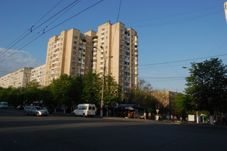 MD, Orasul Chişinău, Bulevardul Moscova, intersectia cu strada M. Basarab