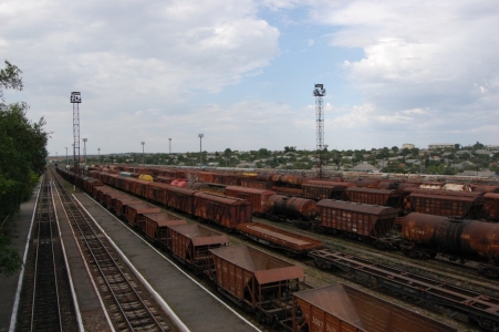 MD, Orasul Basarabeasca, Linii de cale ferata, garnituri de tren, vagoane in gara 