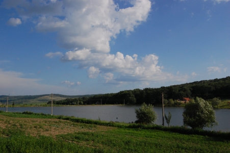 MD, Raionul Străşeni, Satul Ţigăneşti, Lacul de la Manastirea Tiganesti