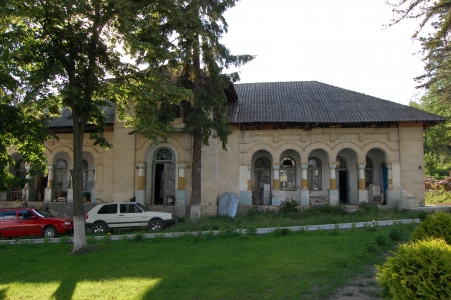 MD, Raionul Străşeni, Satul Ţigăneşti, Manastirea Tiganesti, Cladiri auxiliare