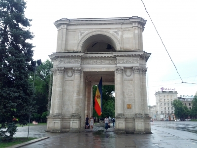 MD, Orasul Chişinău, Arca de Triumf si Tricolorul