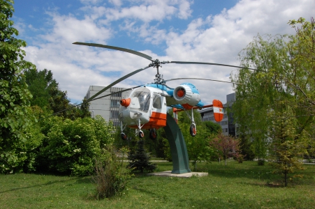 MD, Orasul Chisinau, Elicopter in parcul Universitatii Tehnice