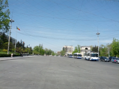 MD, Orasul Chisinau, Piata Marii Adunari Nationale - Vedere spre Strada Banulescu Bodoni