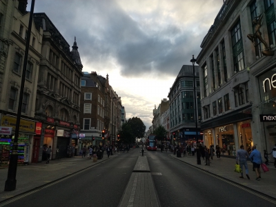 GB, Next de pe Oxford Street