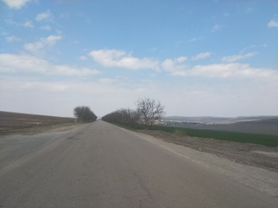 MD, Raionul Cimişlia, Satul Iurievca, Drumul local L580, vedere spre satul Iurievca