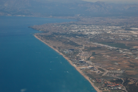 TR, Orasul Antalia vedere spre litoral din Avion