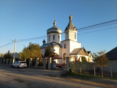 MD, Raionul Ialoveni, Satul Răzeni, Biserica satului