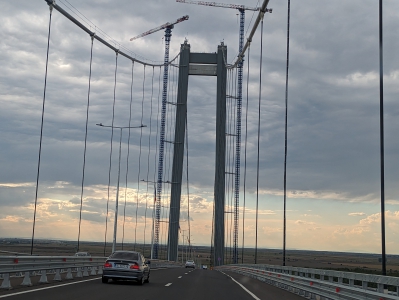RO, Podul peste Dunăre la Galați, Turnul 