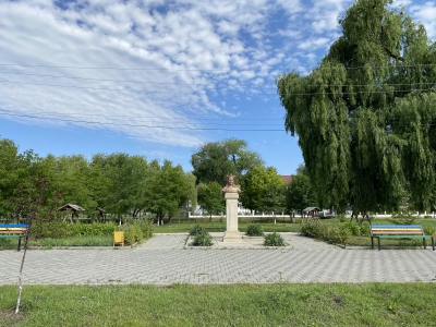 MD, District Straseni, Satul Lozova, Monument lui Ștefan cel Mare 