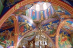 In interiorul bisericii ortodoxe Sfinta Cuvioasa Paraschiva de pe strada Nicolae Sulac