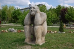 Sculptura Omul Ginditor din parcul UTM