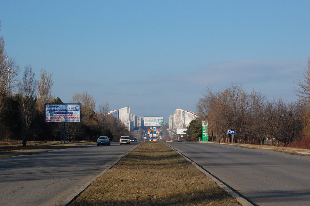 MD, Orasul Chisinau, Botanica, Strada Aeroportului, Porțile Orașului