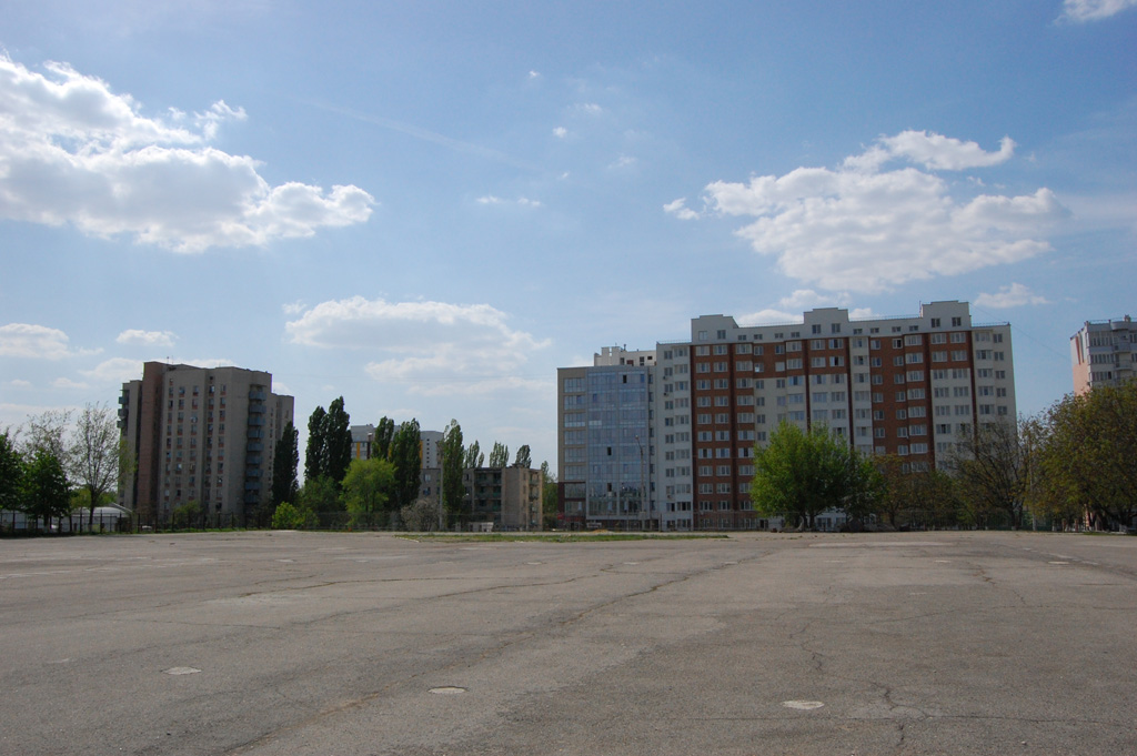 MD, Orasul Chişinău, UTM,Teren Sportiv, Strada Studentilor, Caminul 2