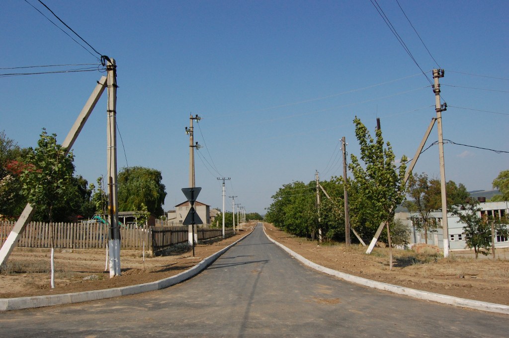 MD, District Cantemir, Satul Hanaseni, Drum nou construit 