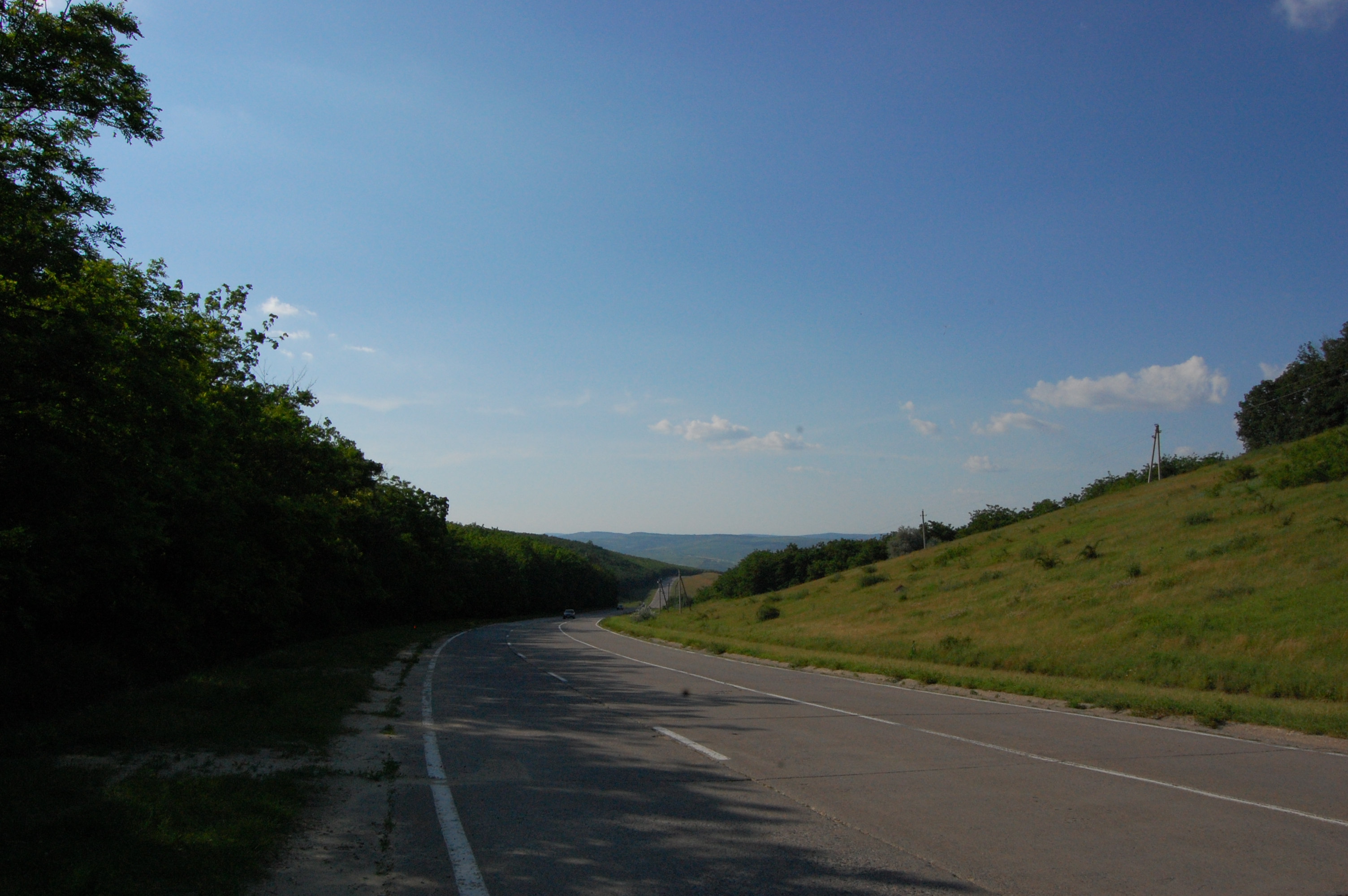 MD, District Calarasi, Satul Bravicea, Drumul R20 Rezina - Calarasi prin Codrii Moldovei