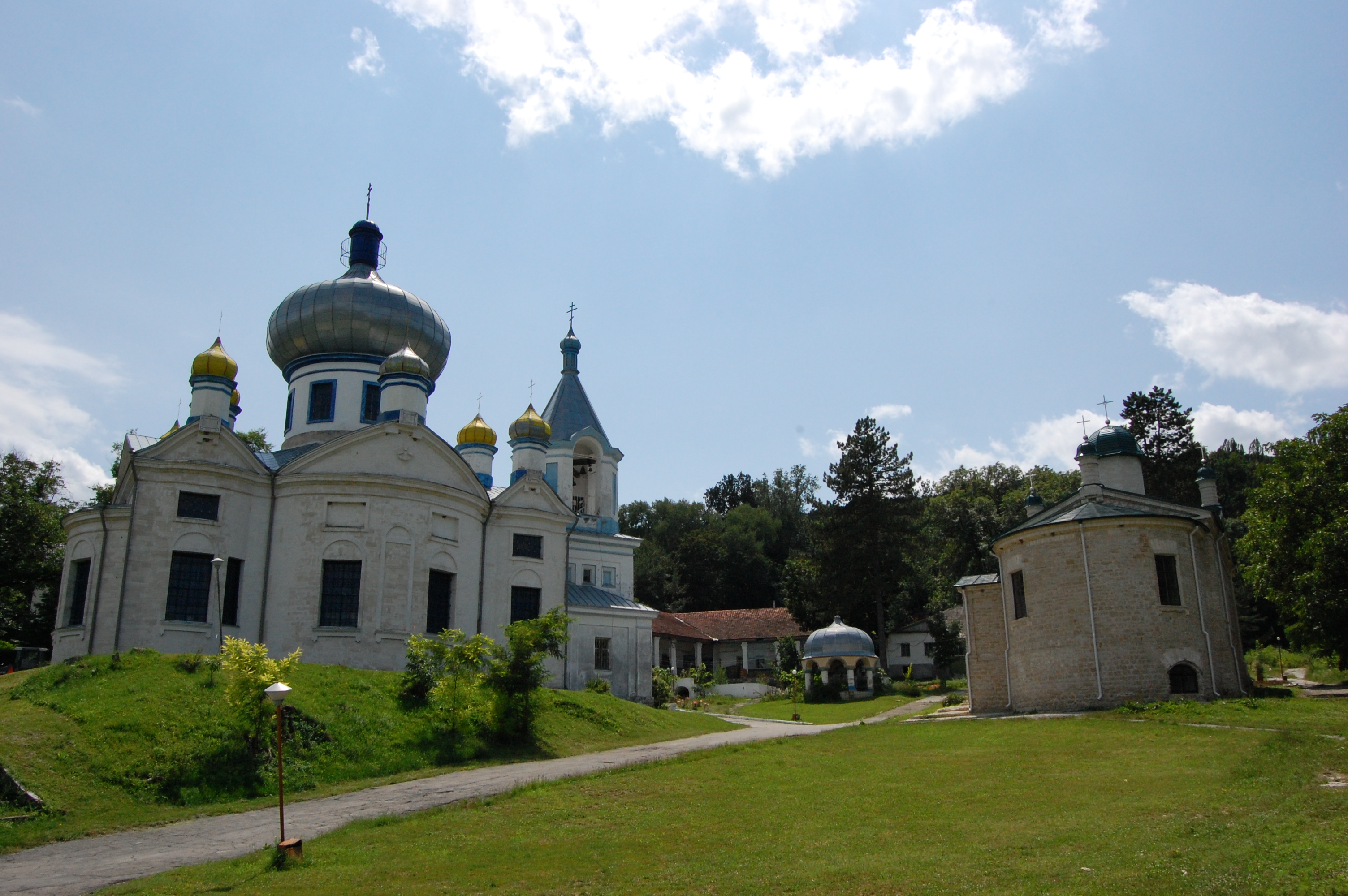 MD, Municipality Chisinau, Satul Condrita, Manastirea Sfintul Nicolae din Condrita, Curtea