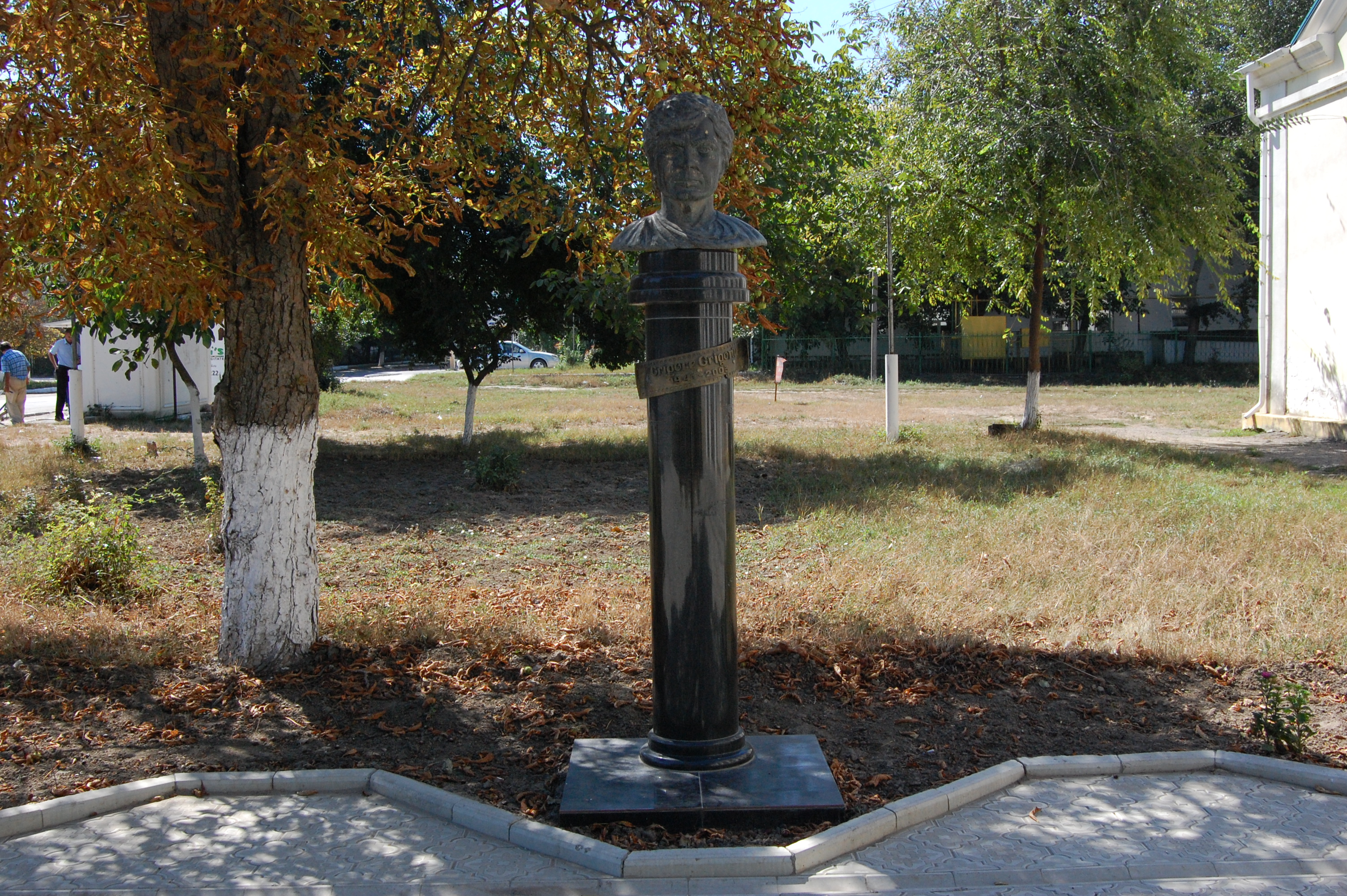 MD, Orasul Căuşeni, Monument lui Grigore Grigoriu 1941-2003