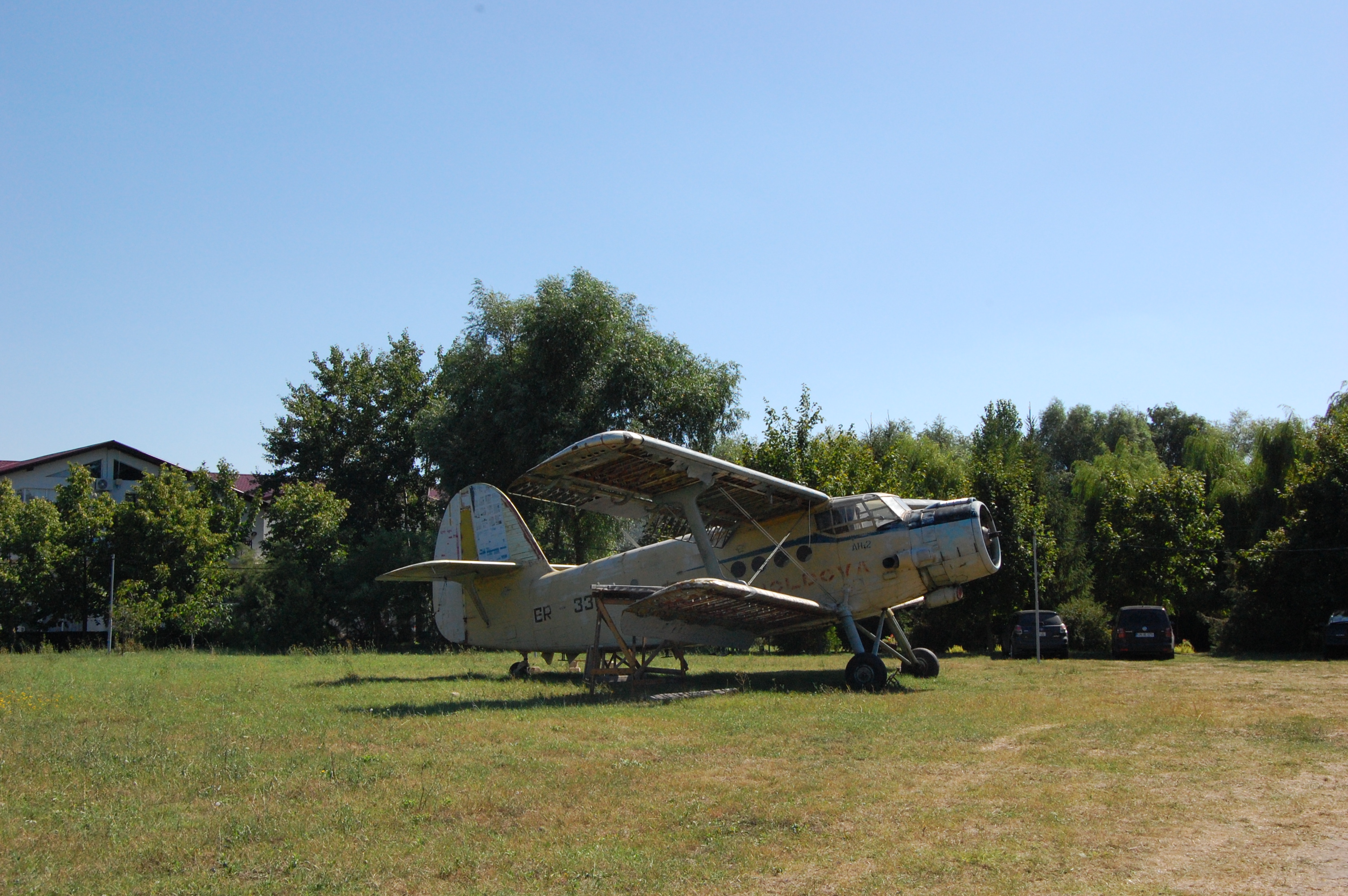 MD, District Ialoveni, Satul Costesti, Baza de odihna Costești, Avion Antonov An-2