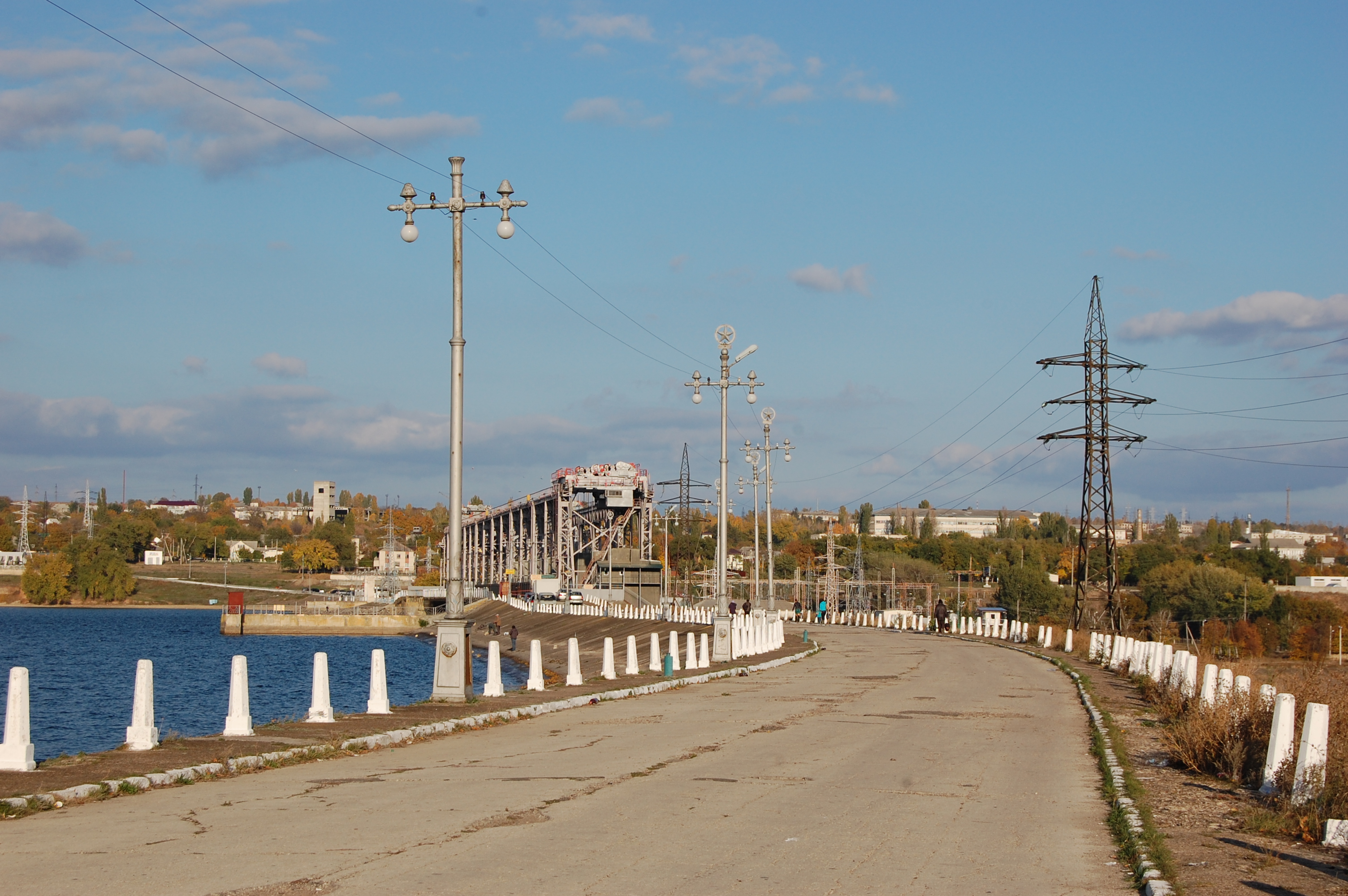 MD, Municipality Tiraspol, Orasul Dubasari, Drumul pe barajul hidrocentralei