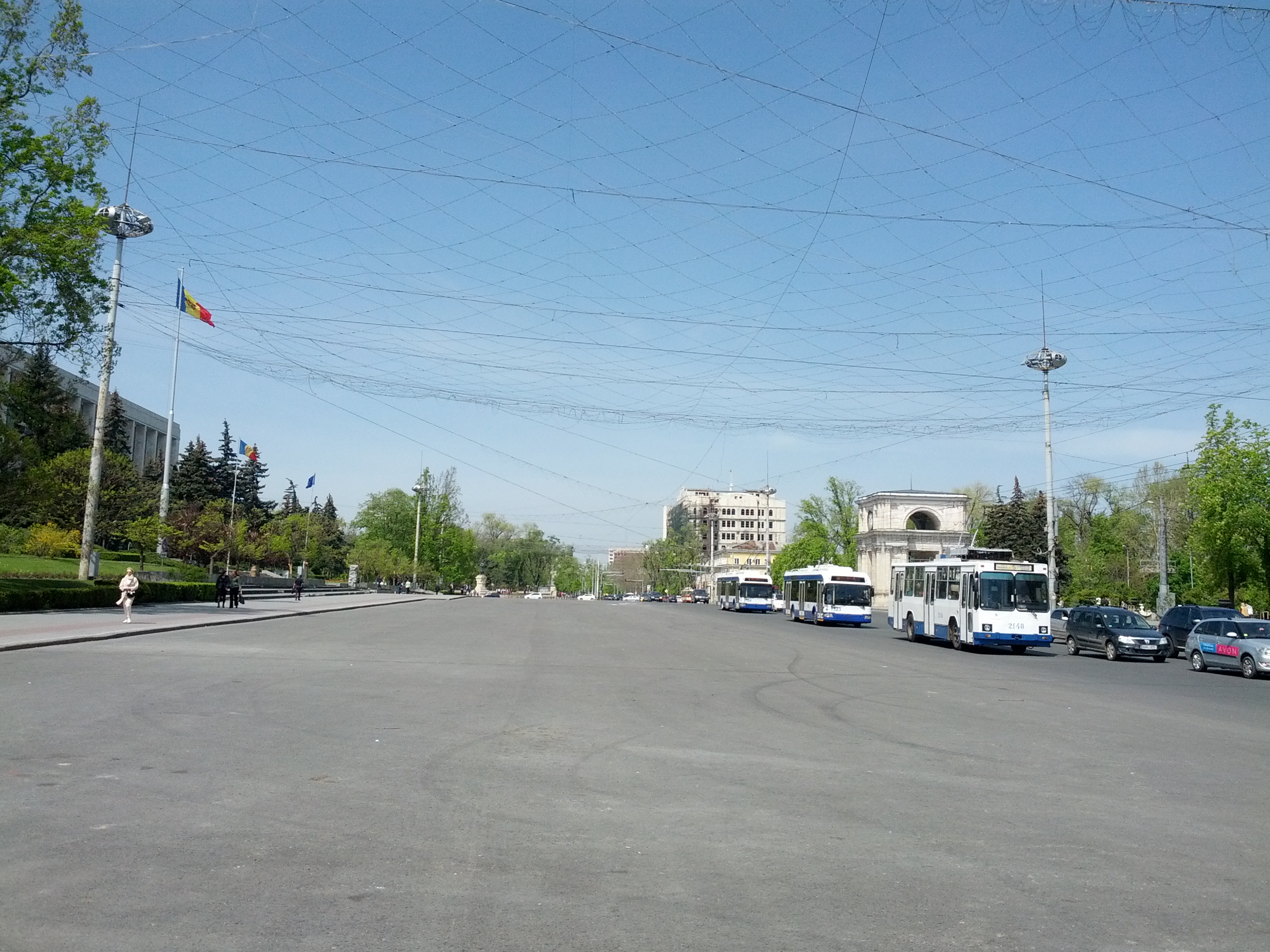 MD, Orasul Chişinău, Piata Marii Adunari Nationale - Vedere spre Strada Banulescu Bodoni