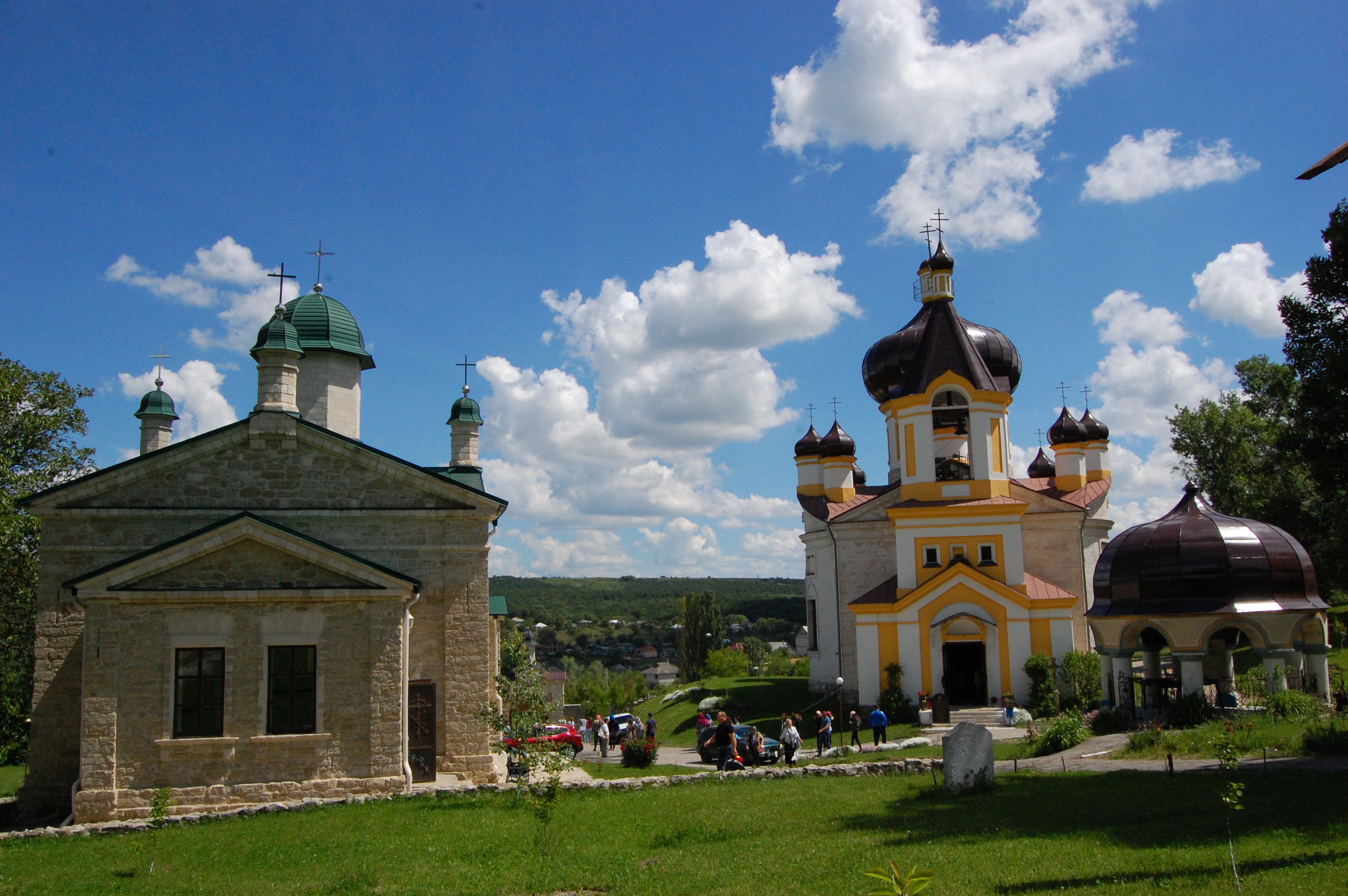 MD, Муниципалитет Chisinau, Satul Condrita, Manastirea Condrita - Bisericile