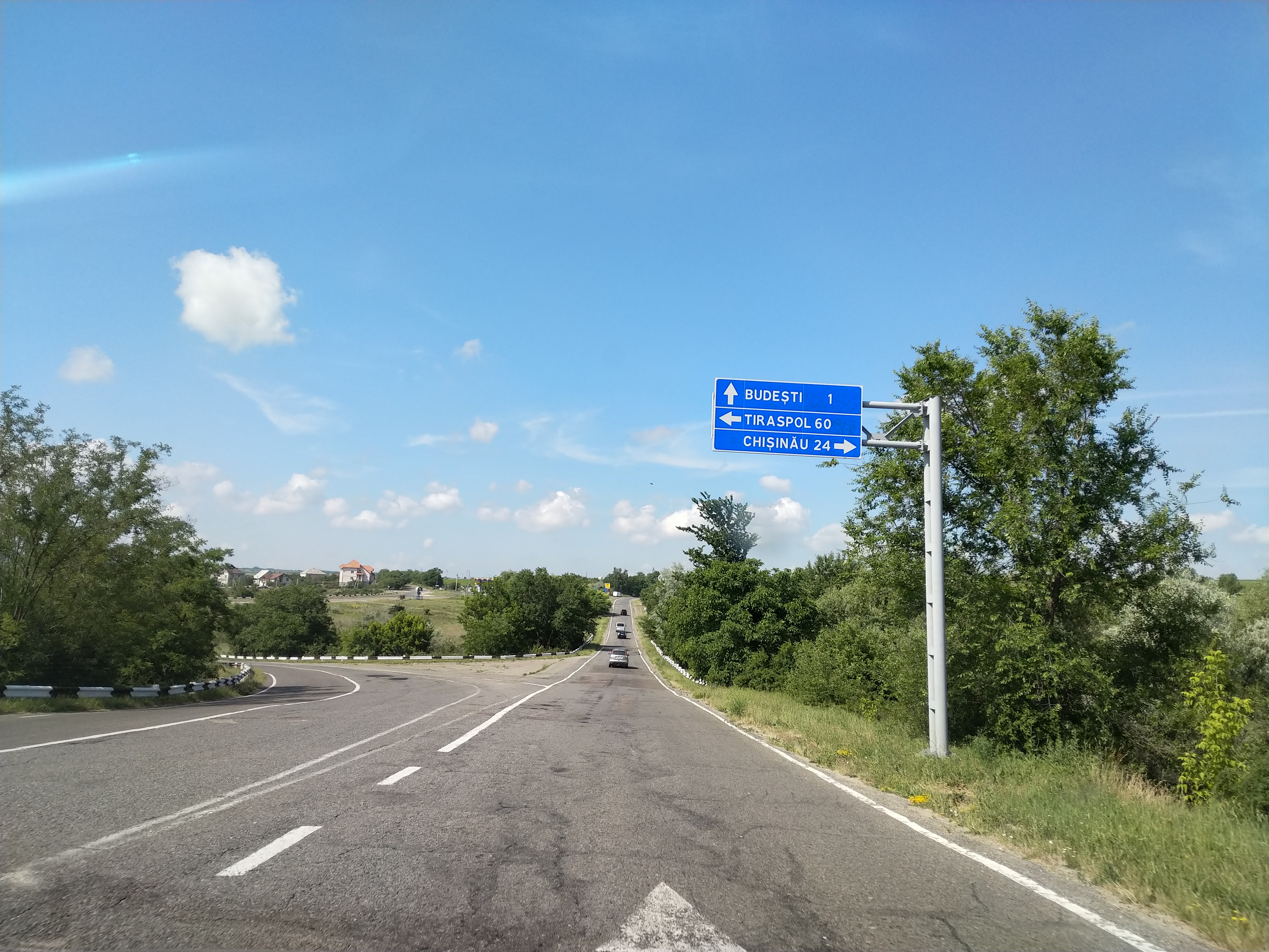 MD, Municipiul Chişinău, Satul Budeşti, Drumul R5 Vadul lui Voda - Chisinau