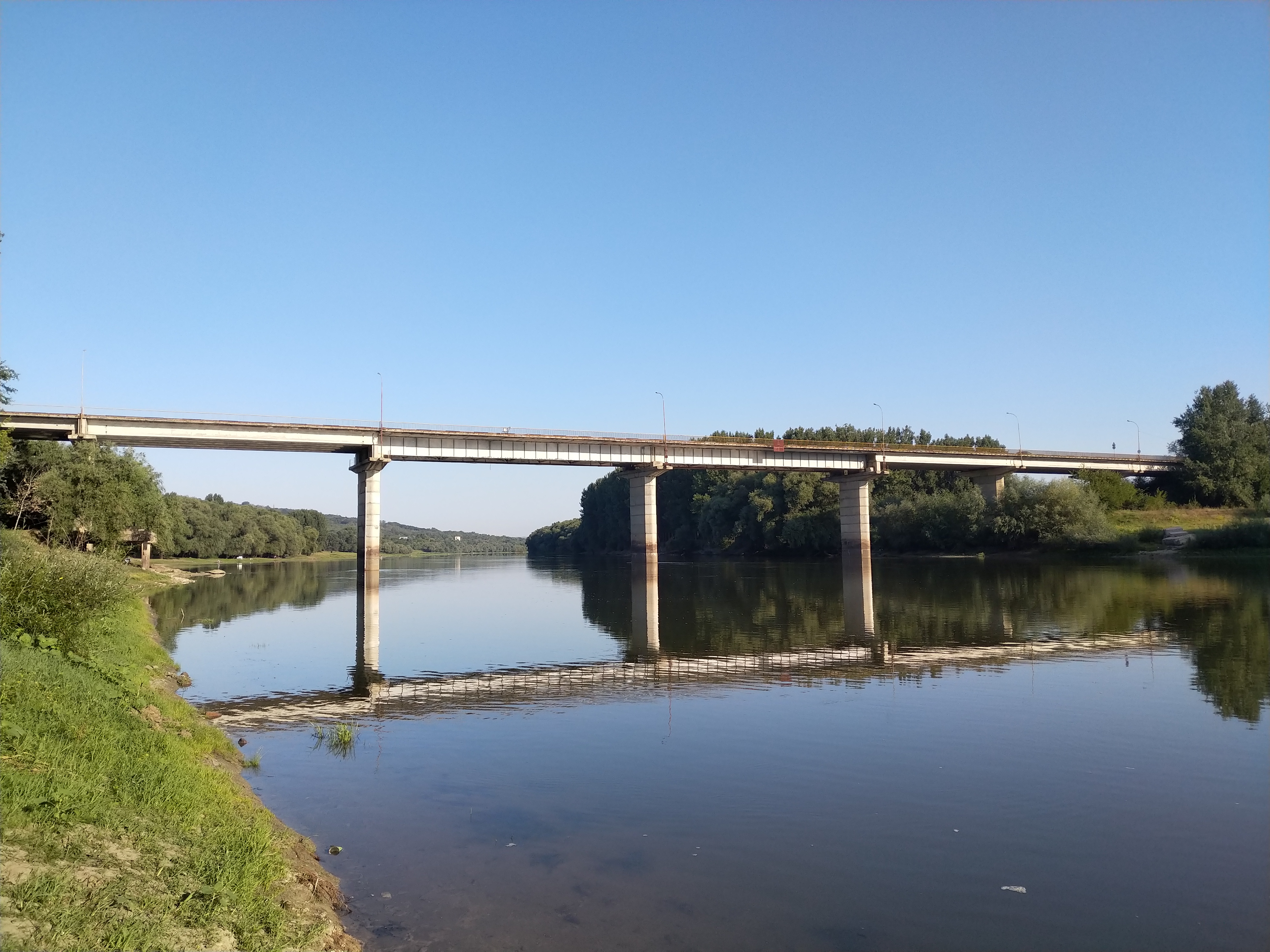 MD, Муниципалитет Chisinau, Orasul Vadul Lui Voda, Pod peste Nistru vedere de pe râu