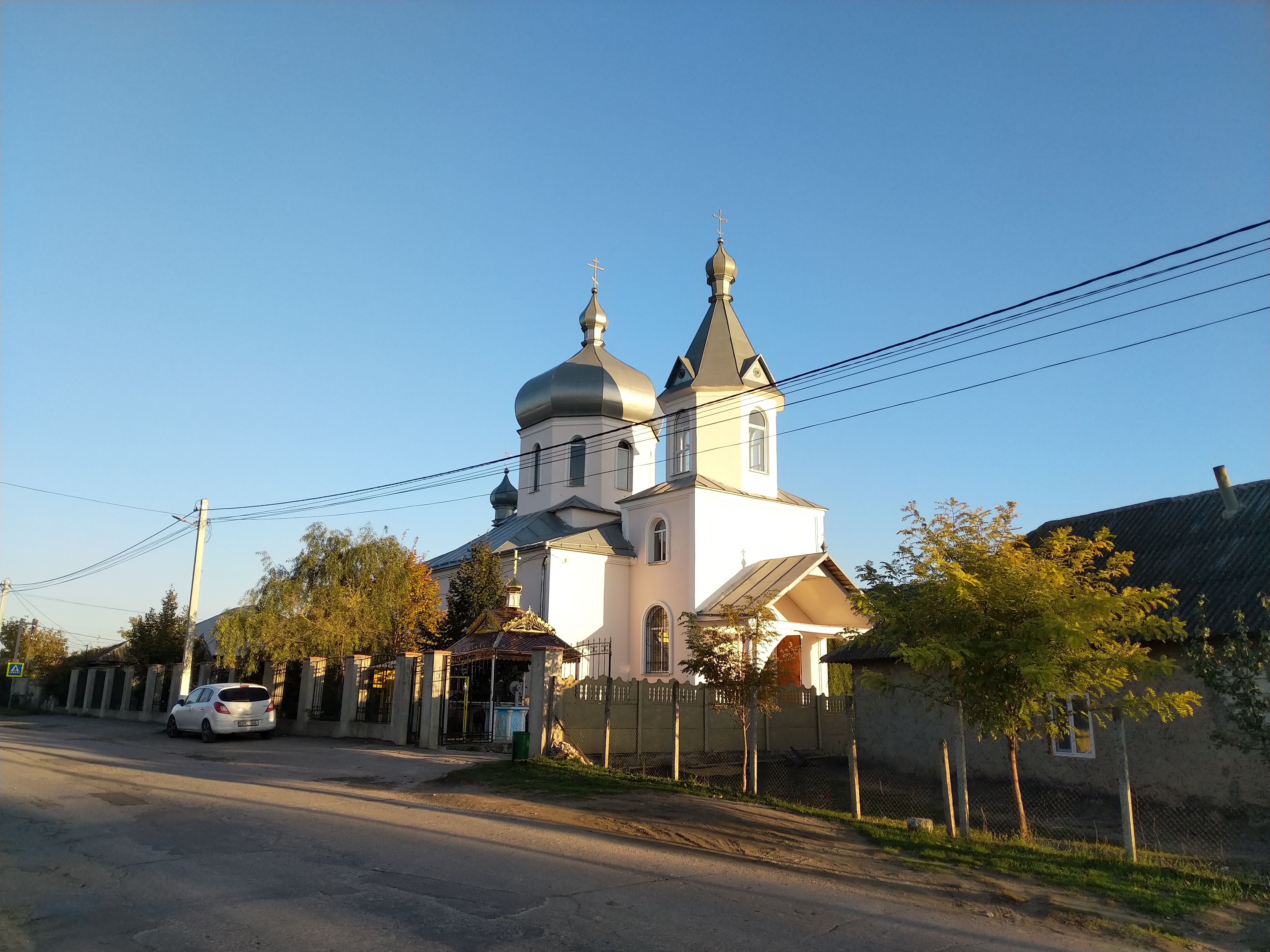 MD, Район Ialoveni, Satul Razeni, Biserica din satul Răzeni