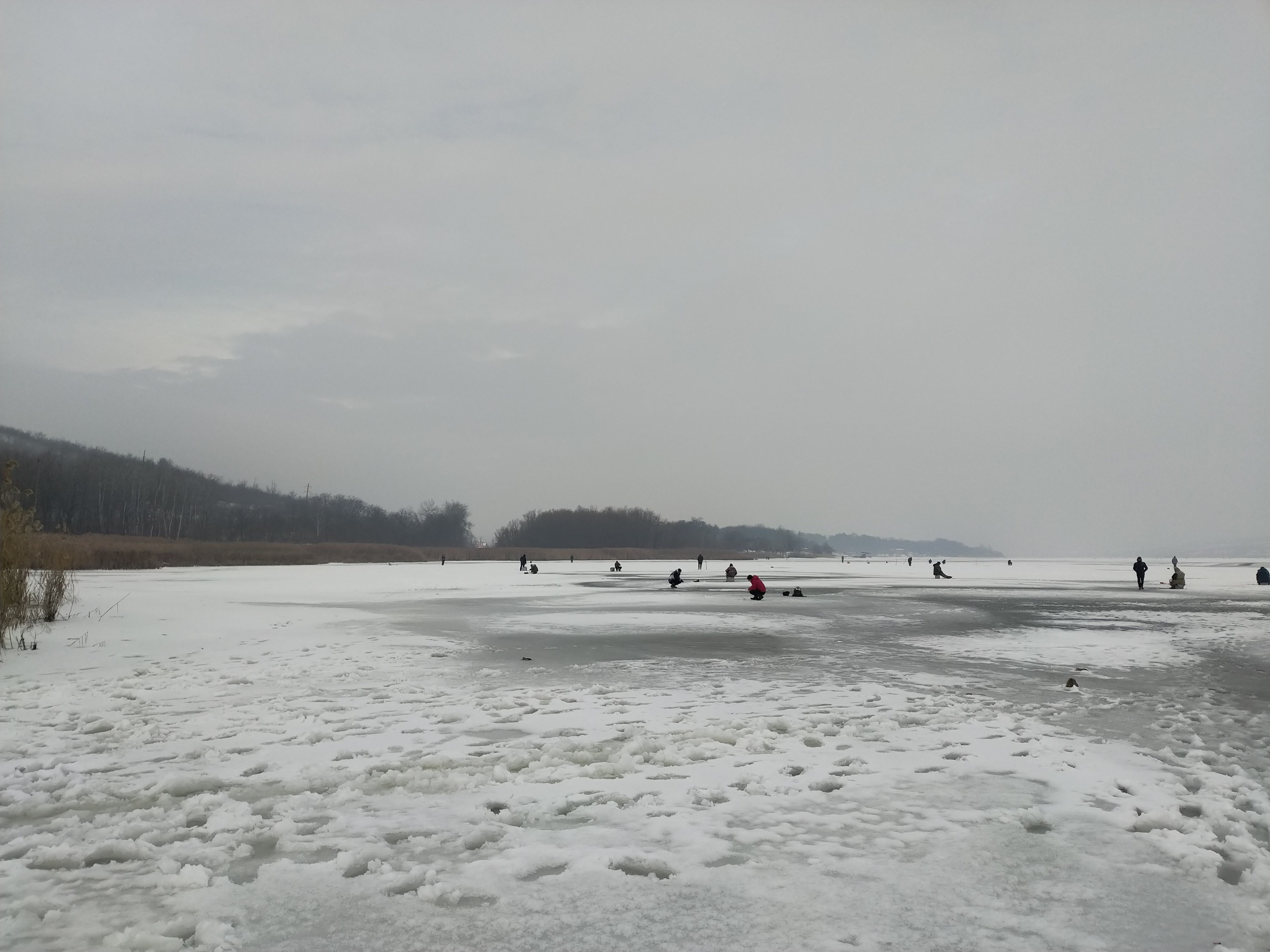 MD, Municipality Chisinau, Orasul Vatra, Pescarii pe gheață la Ghidighici