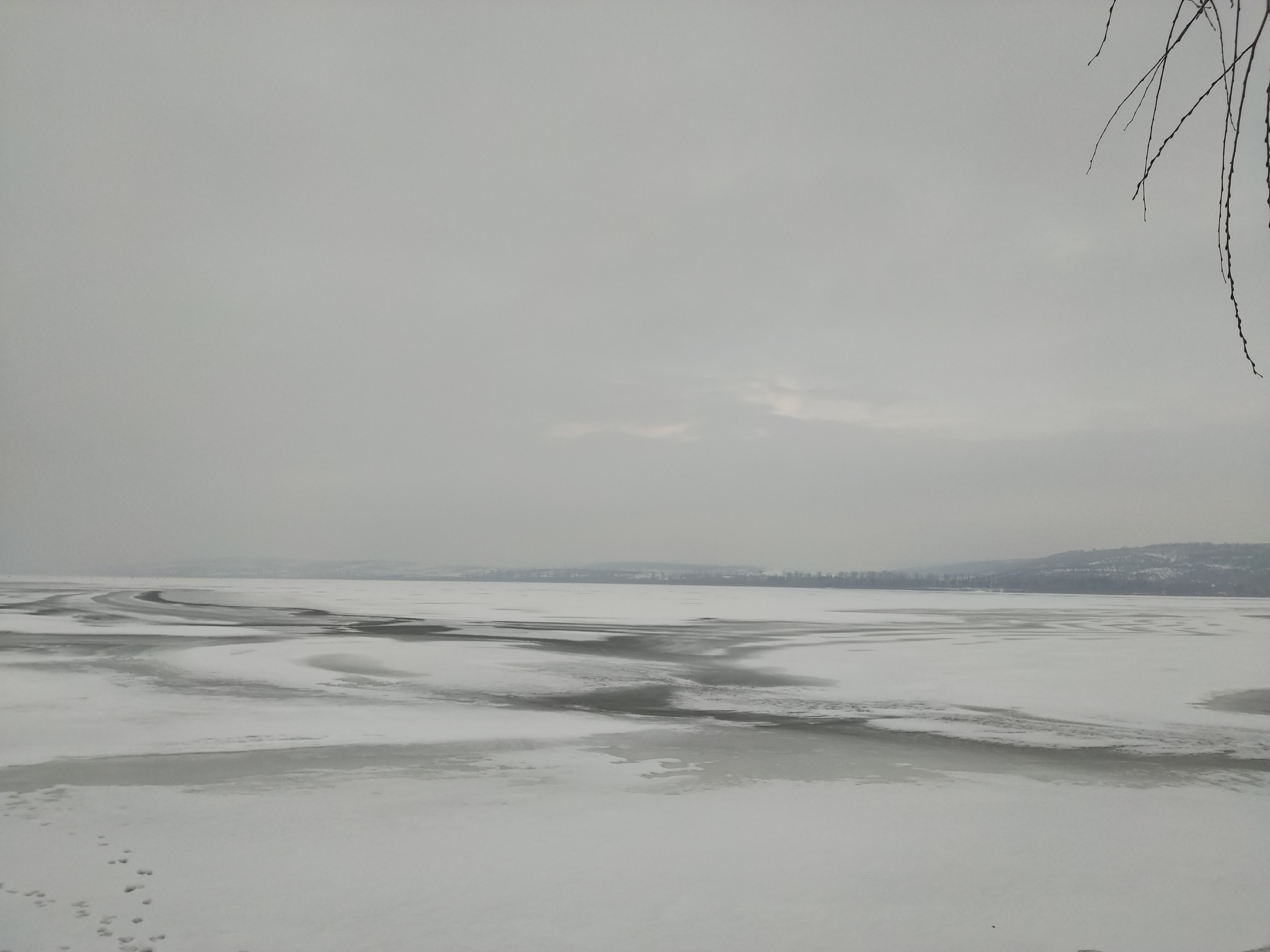MD, Municipality Chisinau, Orasul Vatra, Lacul de la Ghidighici înghețat