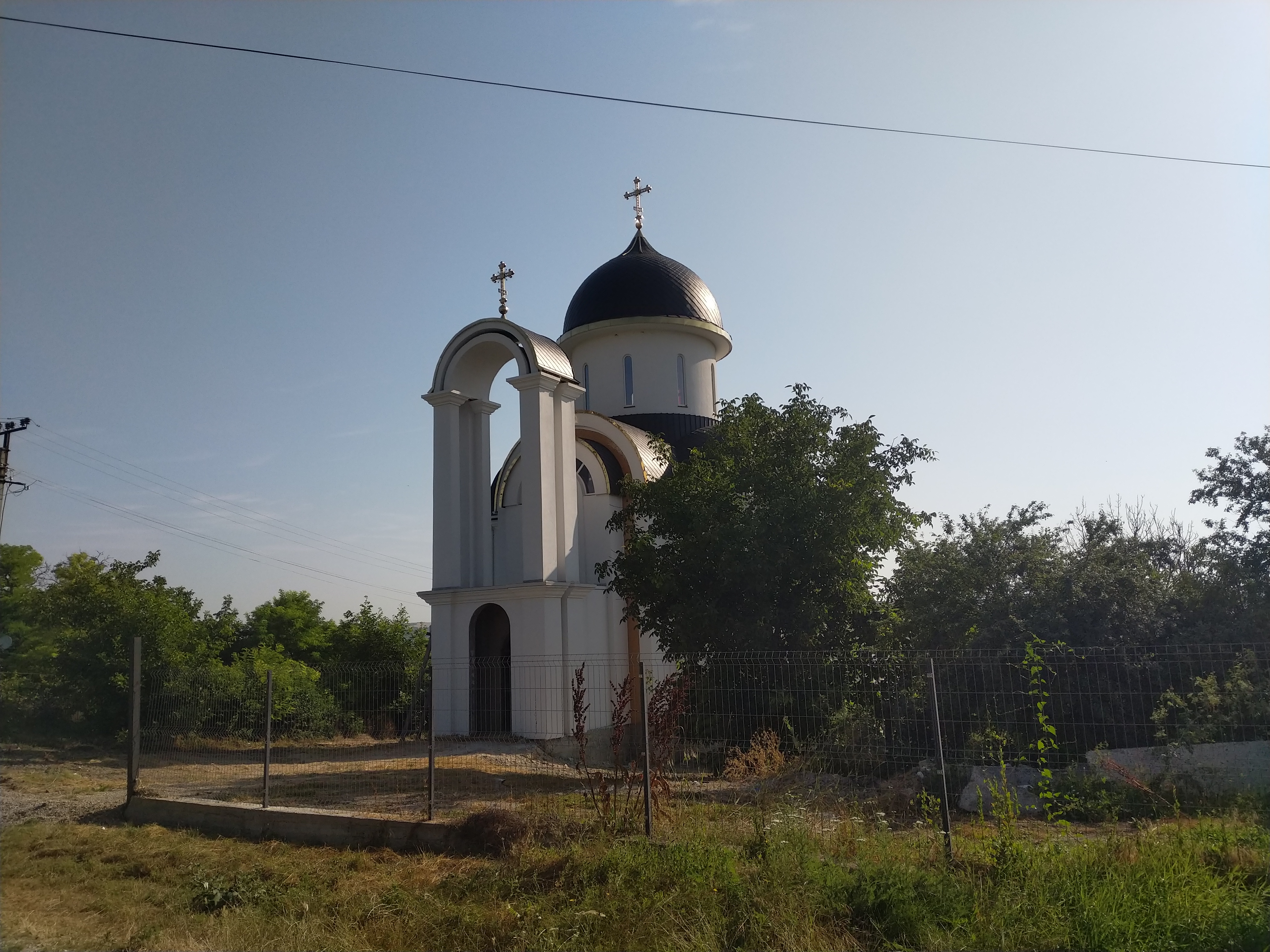 MD, Район Cimislia, Satul Valea Perjei, Întrarea în biserica nouă