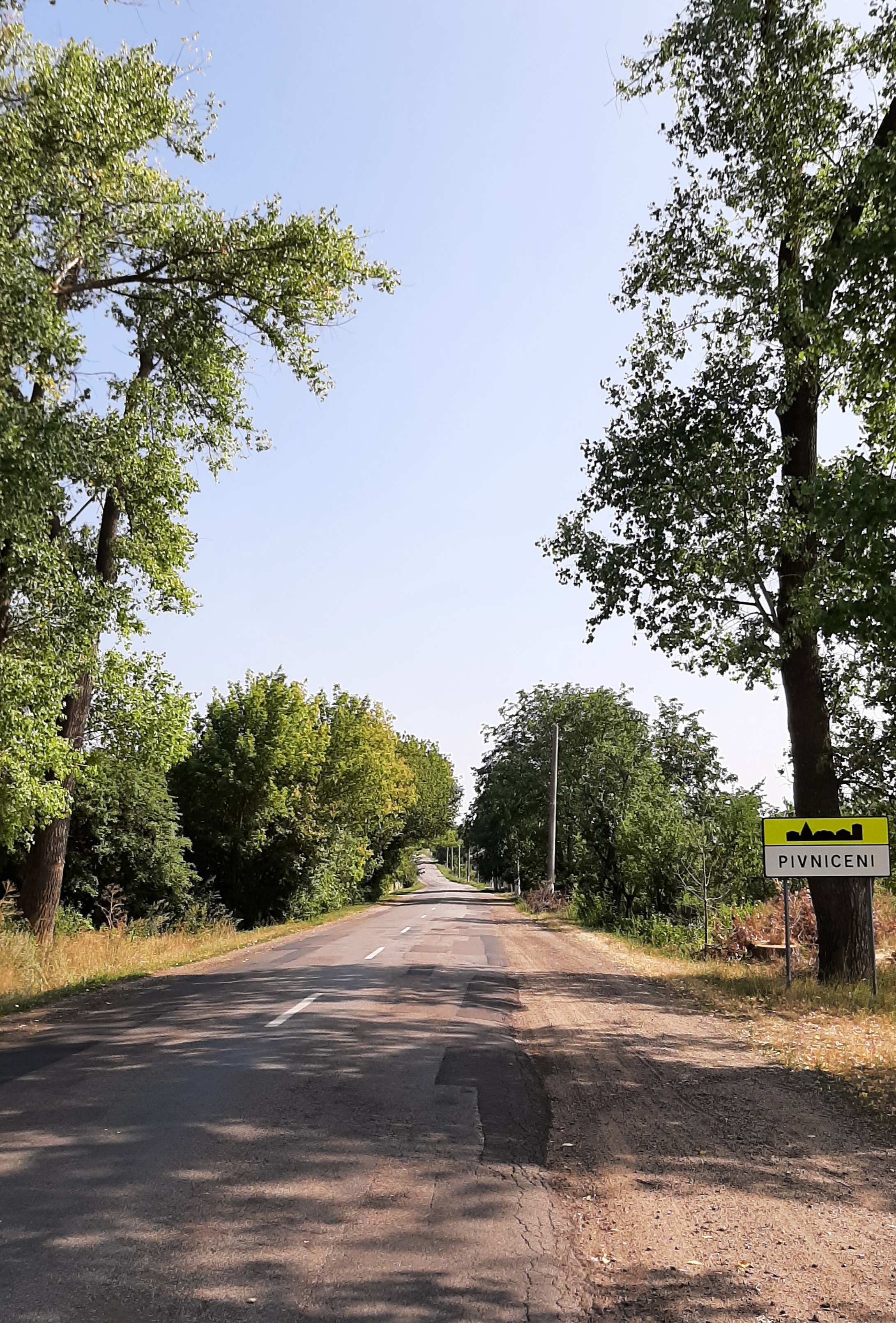 MD, Район Donduseni, Satul Pivniceni, Intrarea în satul Pivniceni, raionul Dondușeni