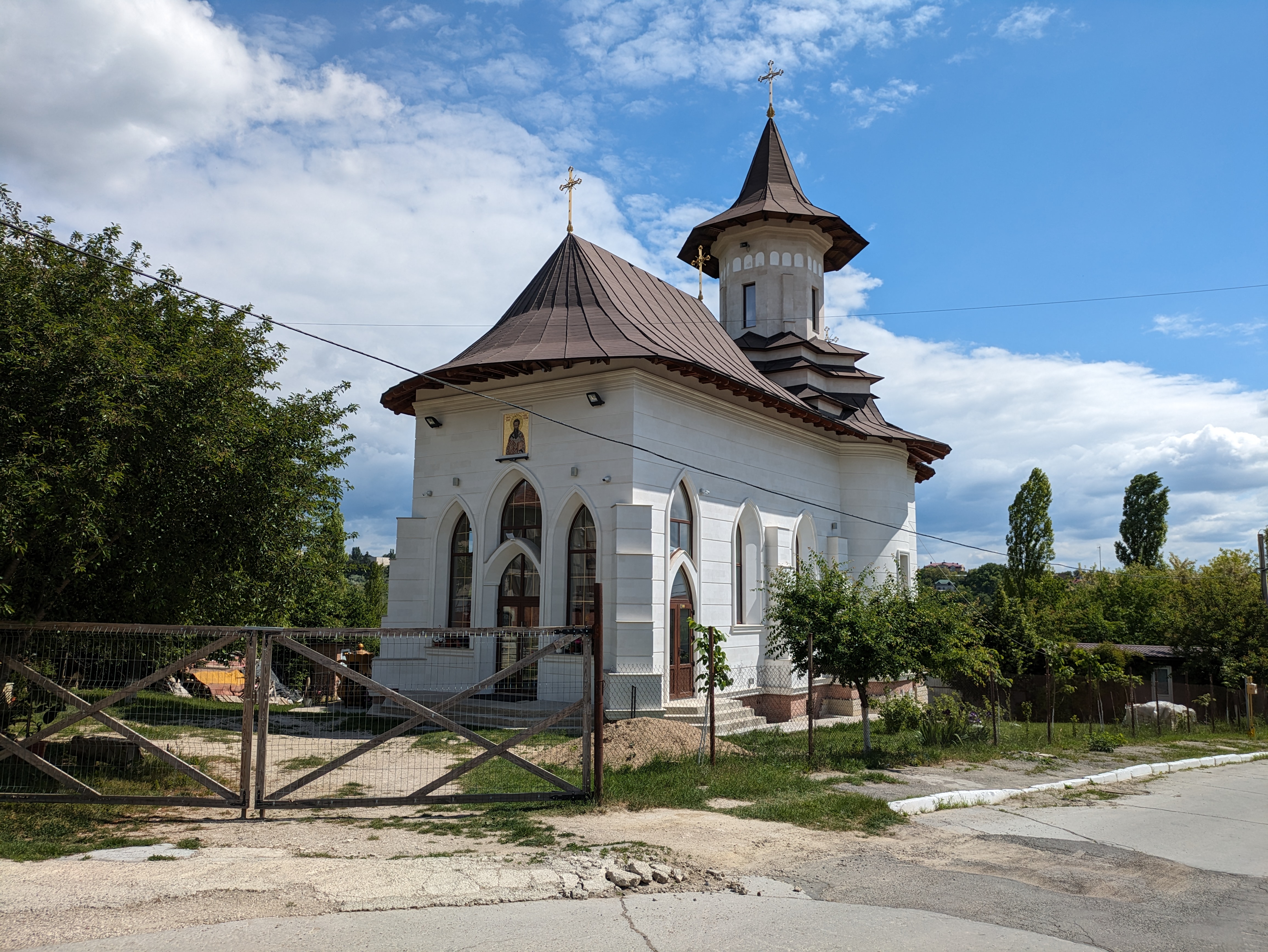MD, Orasul Ialoveni, Biserica Sfântul Vasile cel Mare la Ialoveni Moldova 
